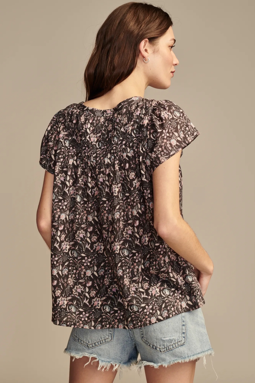 WIDE SMOCKED FLUTTER SLEEVE TOP, image 4