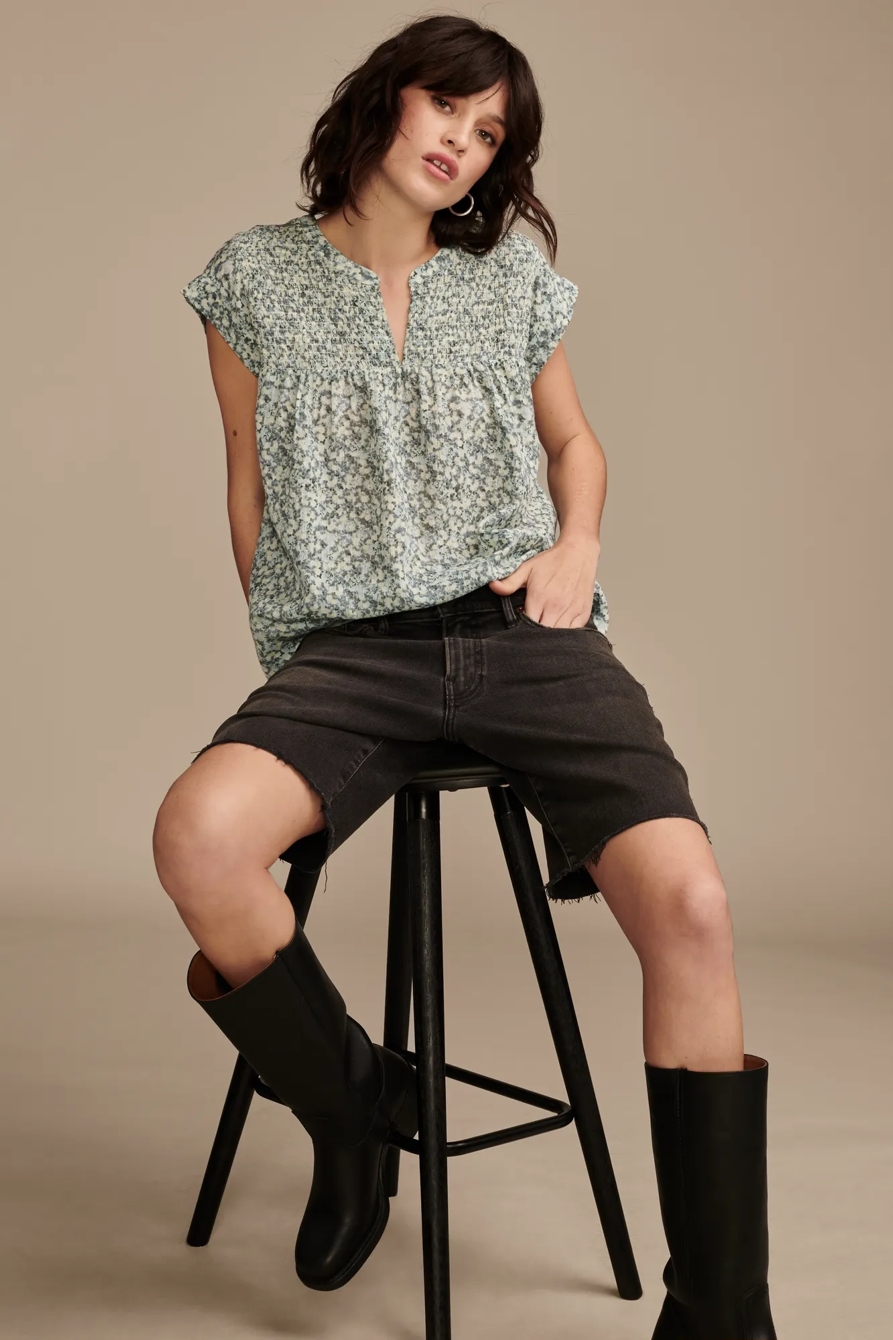 SHORT SLEEVE SMOCKED BLOUSE, image 2
