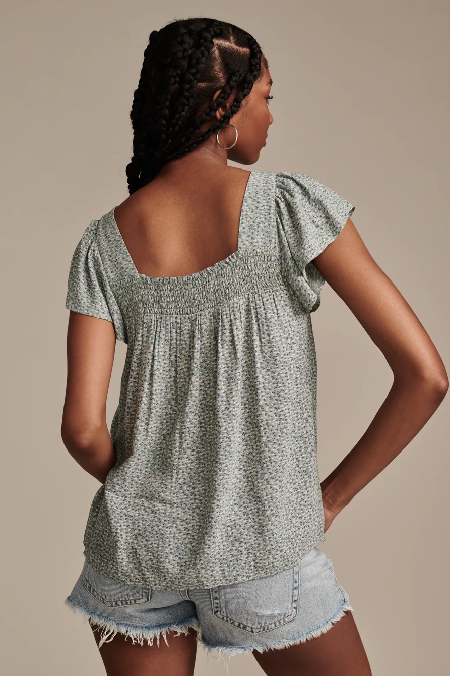 SMOCKED NECK FLUTTER SLV TOP, image 4