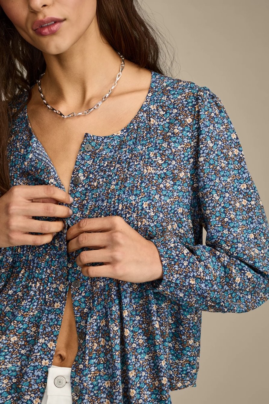 PRINTED BUTTON DOWN PINTUCK TOP, image 2