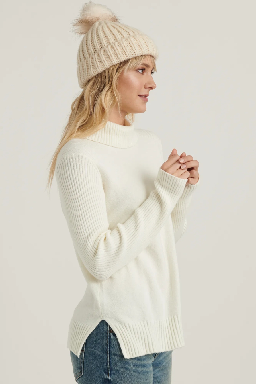 SIDE SLIT TURTLENECK SWEATER, image 5