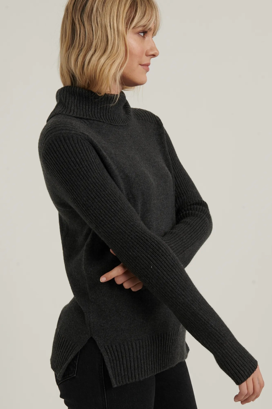 SIDE SLIT TURTLENECK SWEATER, image 3