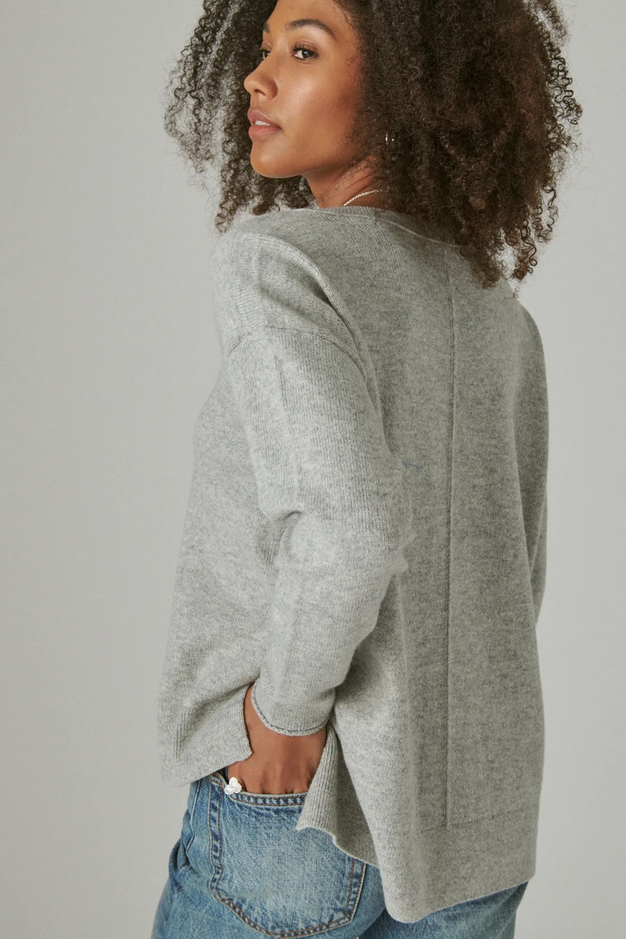 V NECK SWEATER, image 4