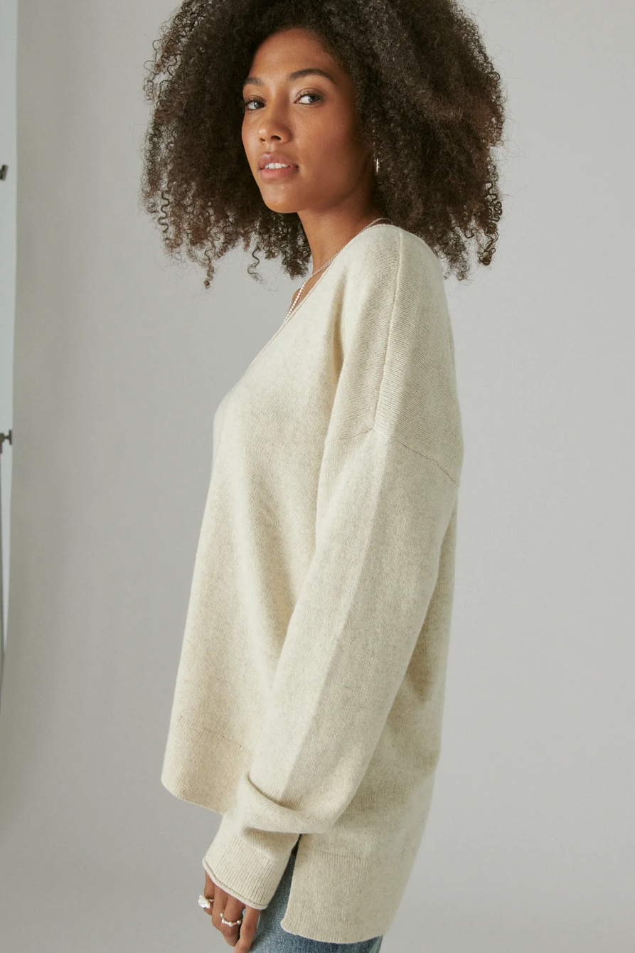 V NECK SWEATER, image 3