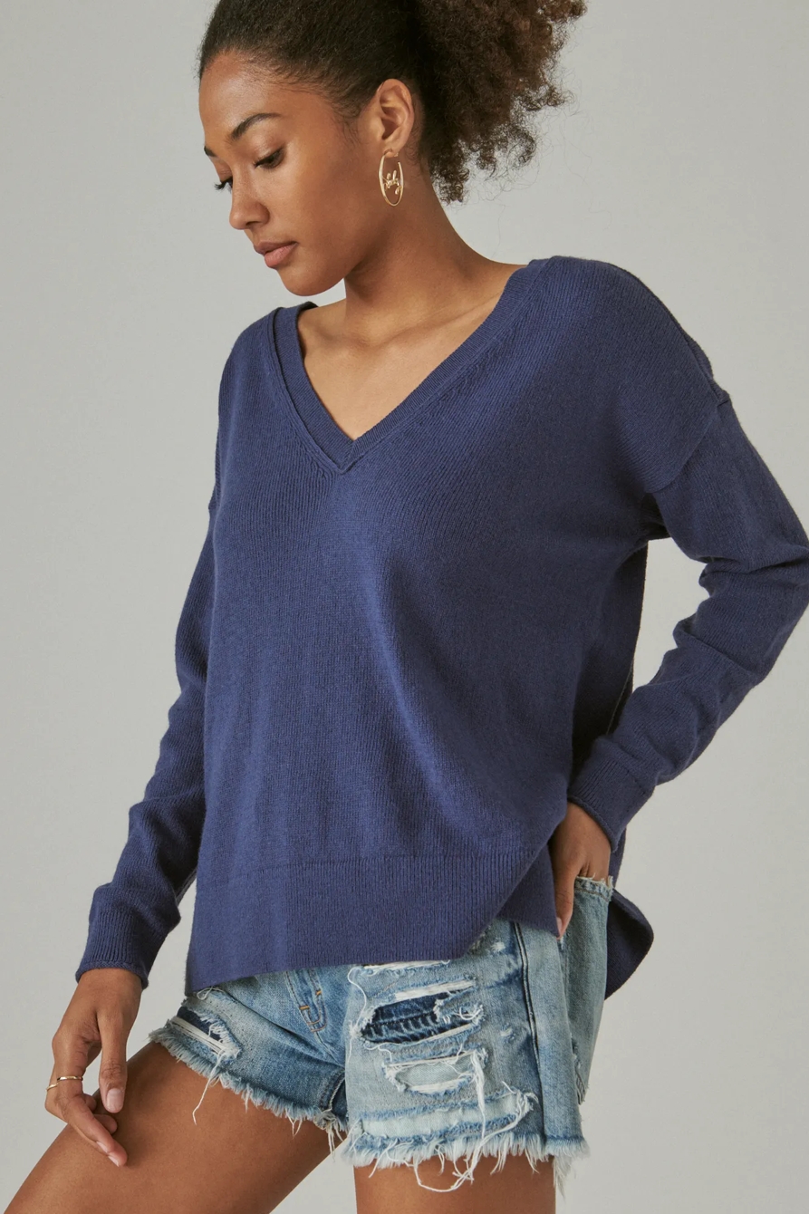V NECK SWEATER, image 3