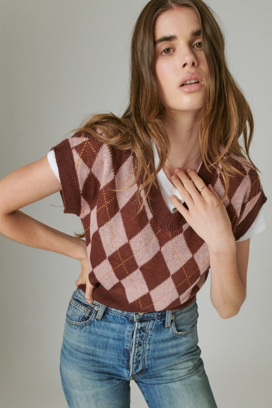 DIAMOND SHORT SLEEVE V NECK SWEATER, image 3