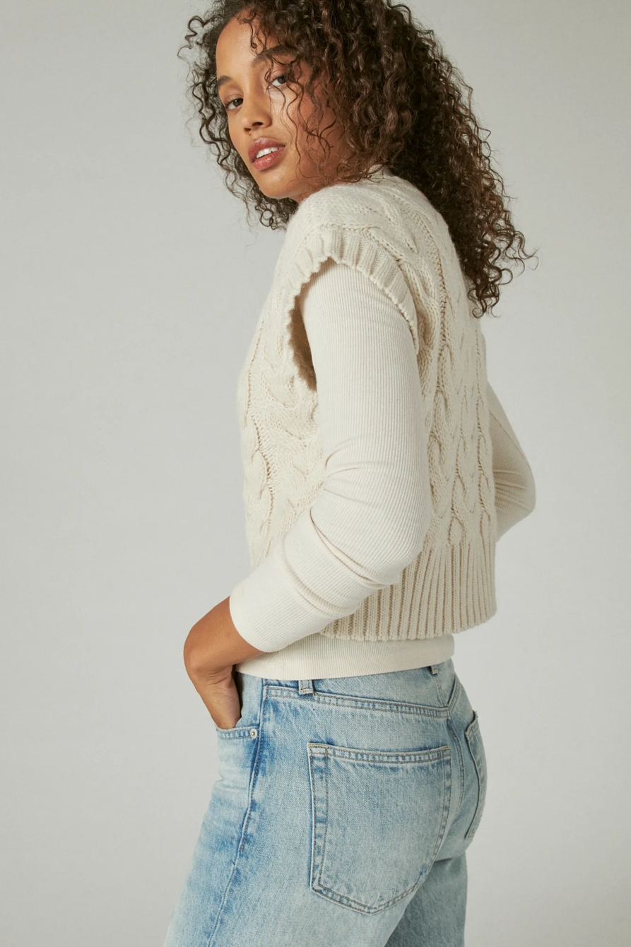 CABLE SWEATER VEST, image 3