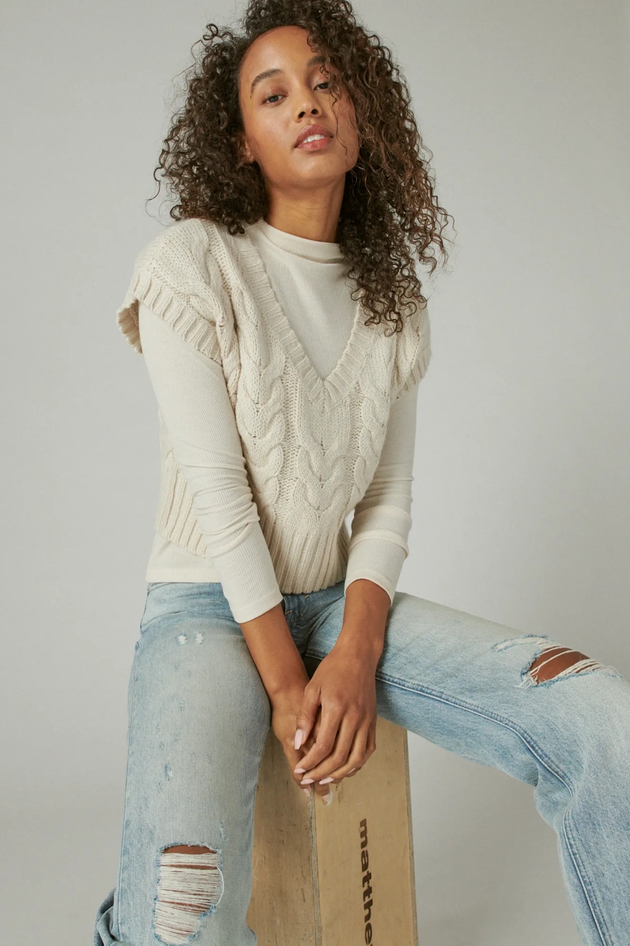 CABLE SWEATER VEST, image 6