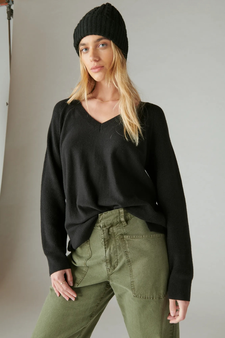 CLOUD SOFT V NECK SWEATER, image 2