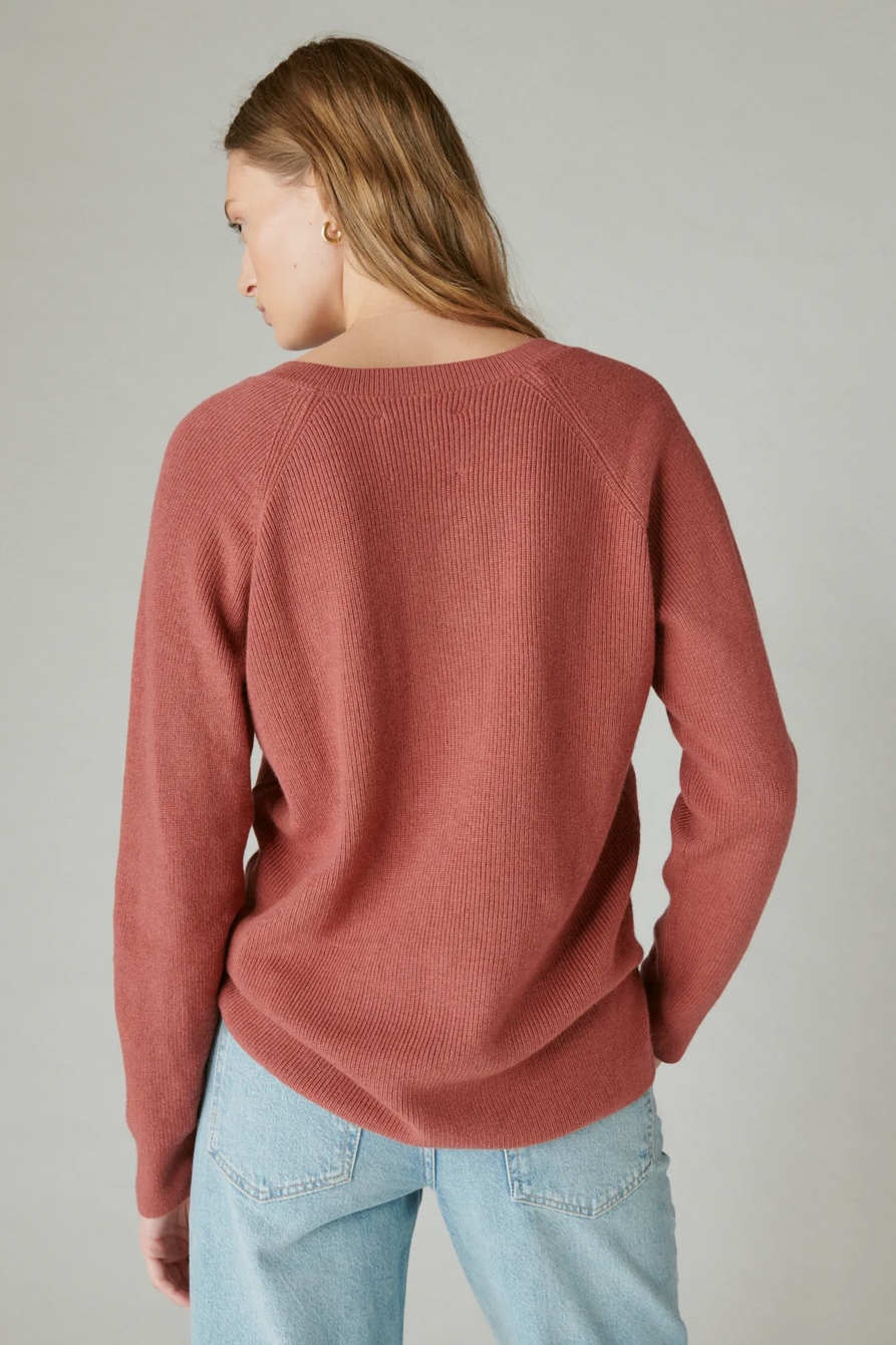 CLOUD SOFT V NECK SWEATER, image 3