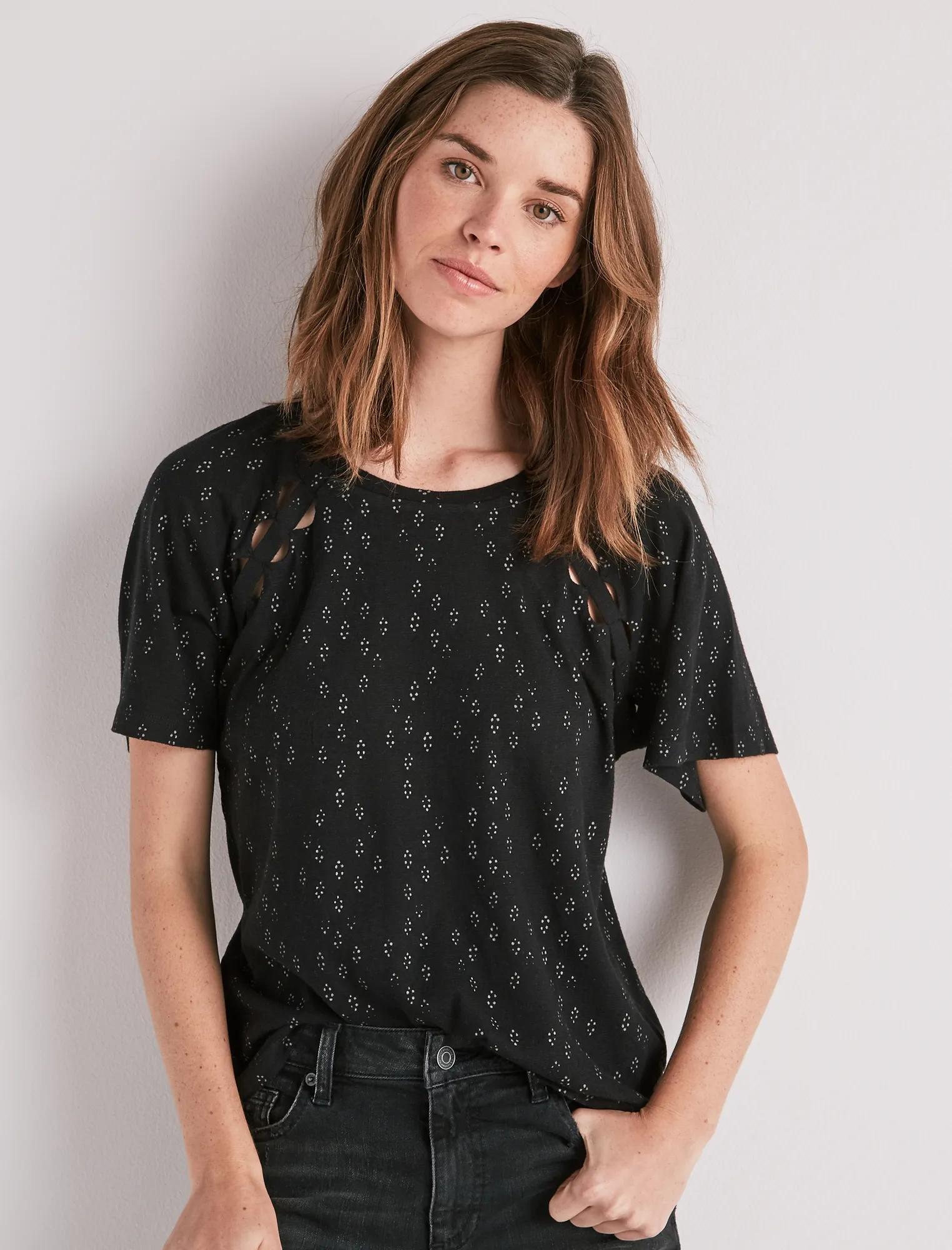 CUTOUT SCALLOP TEE, image 1