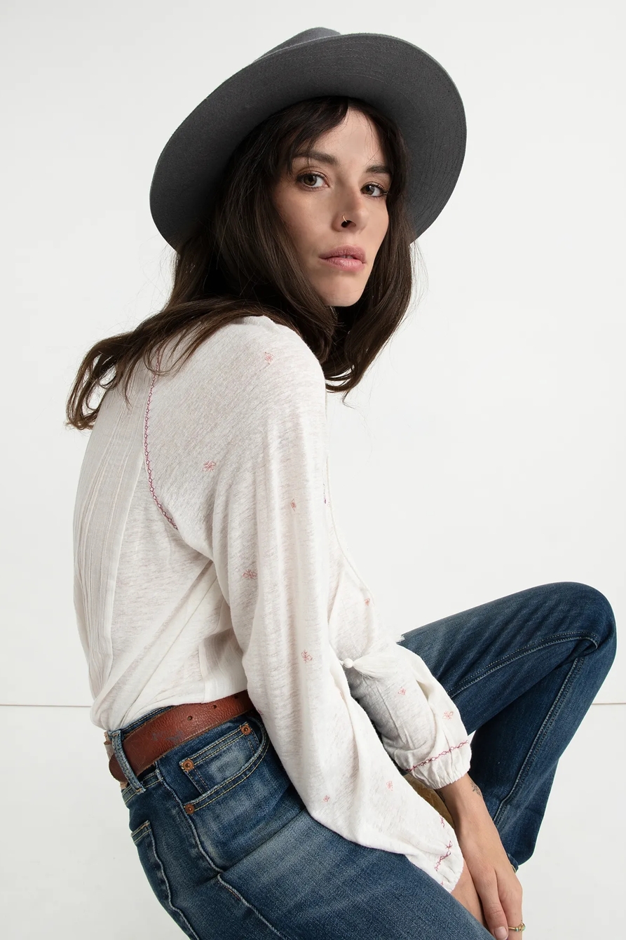 EMBROIDERED KNIT PEASANT TOP, image 2