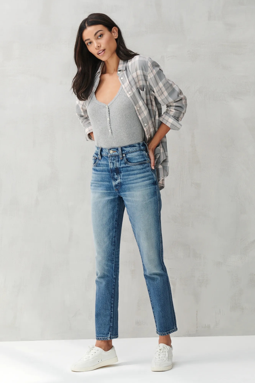 POINTELLE HENLEY, image 2