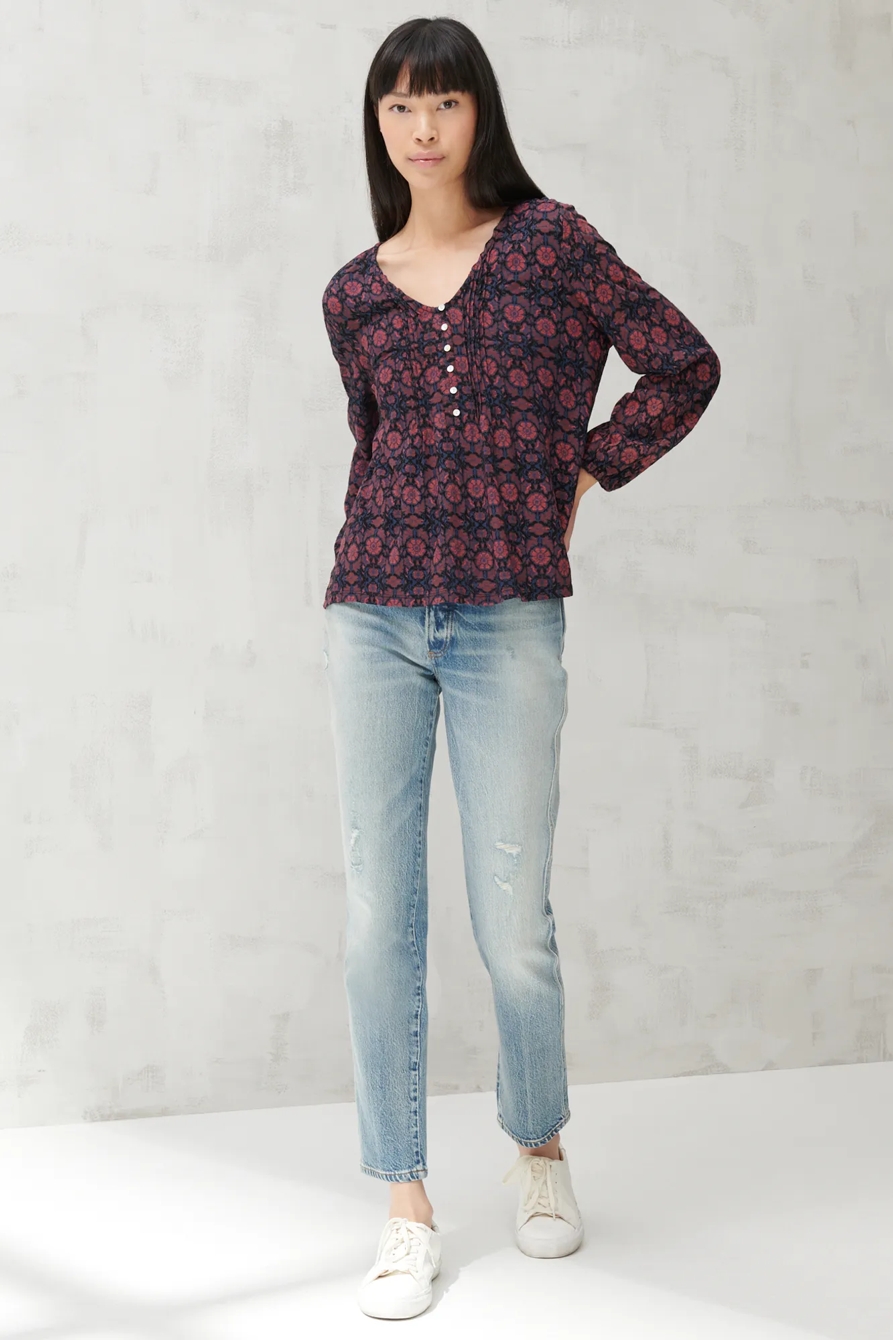 MAYA V-NECK TOP, image 2
