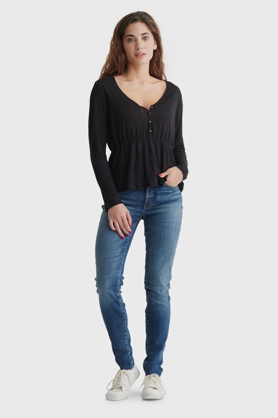 RELAXED-FIT PEPLUM V-NECK TOP, image 2