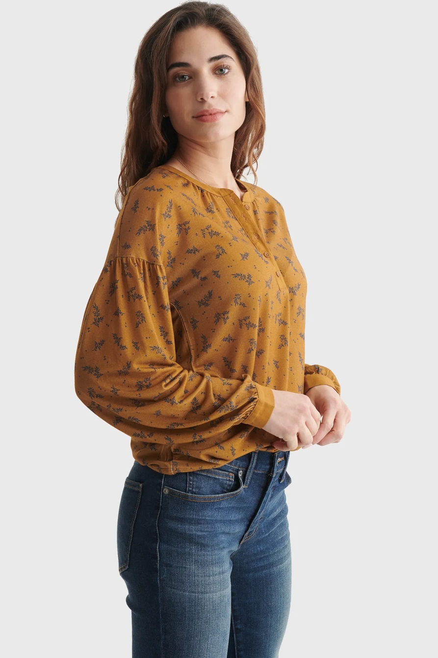 BUTTON-ACCENTED V-NECK TOP, image 2