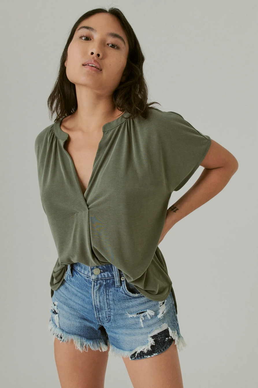 SHORT SLEEVE SLIT FRONT TOP, image 2