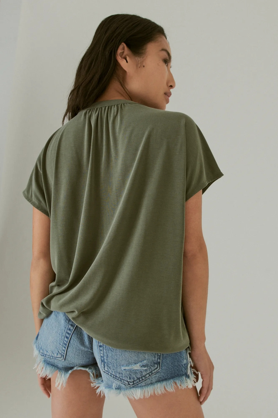 SHORT SLEEVE SLIT FRONT TOP, image 3