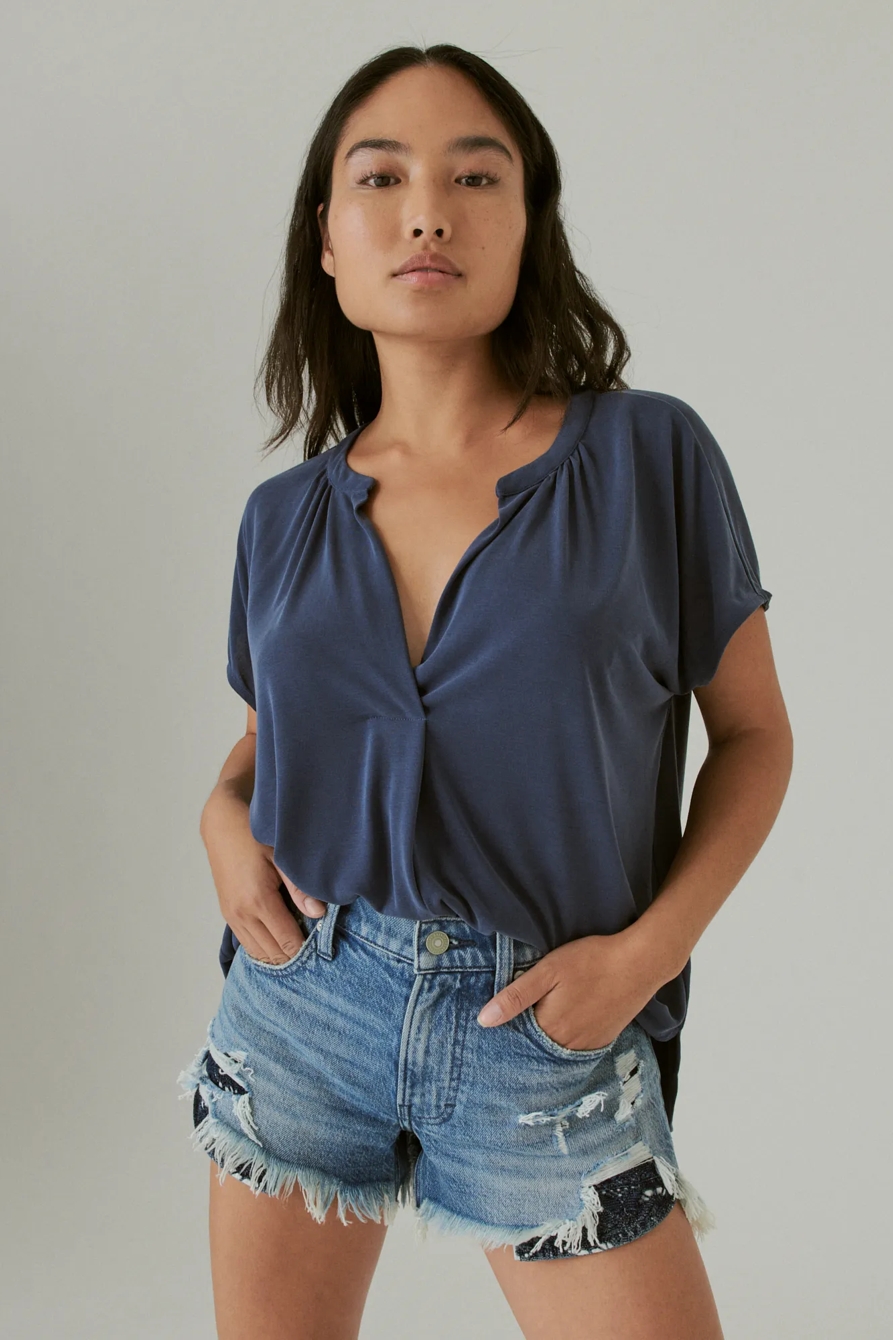 SHORT SLEEVE SLIT FRONT TOP, image 2