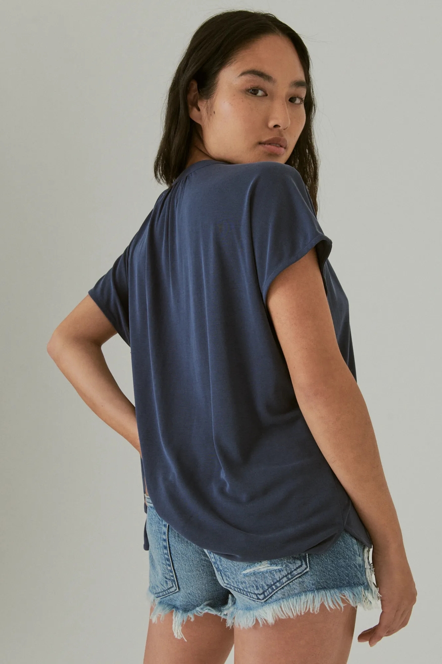 SHORT SLEEVE SLIT FRONT TOP, image 3