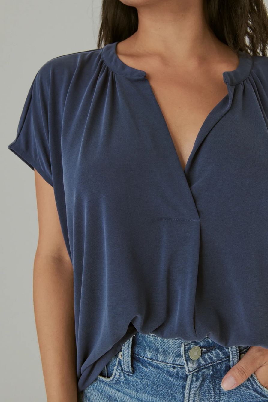 SHORT SLEEVE SLIT FRONT TOP, image 4