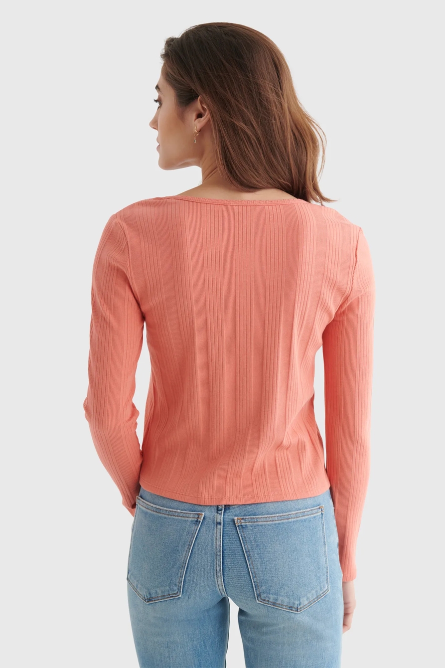 LONG SLEEVE SLIM NOTCH NECK TEE, image 5