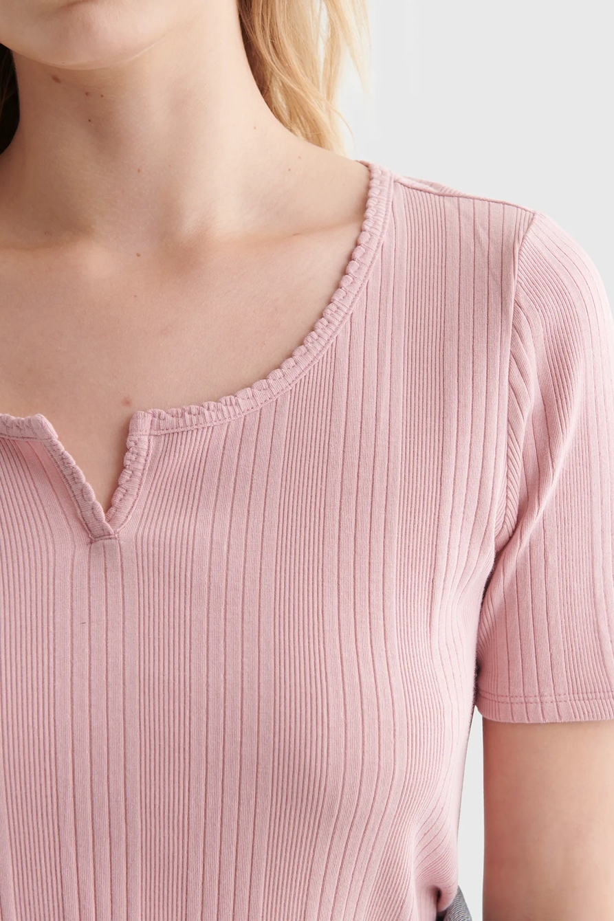 SHORT SLEEVE SLIM NOTCH NECK TEE, image 4