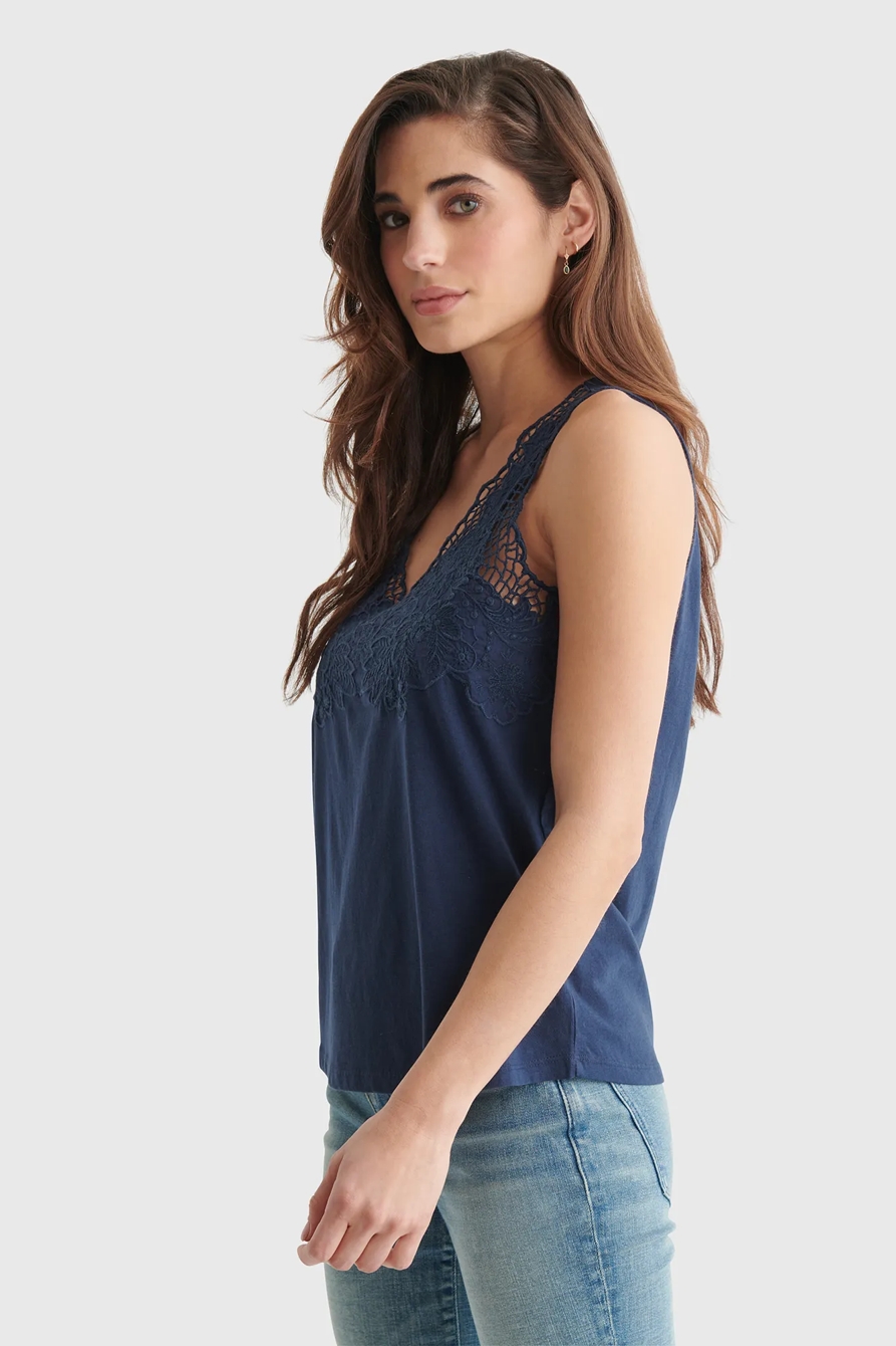 SLEEVELESS CUTWORK TANK, image 3