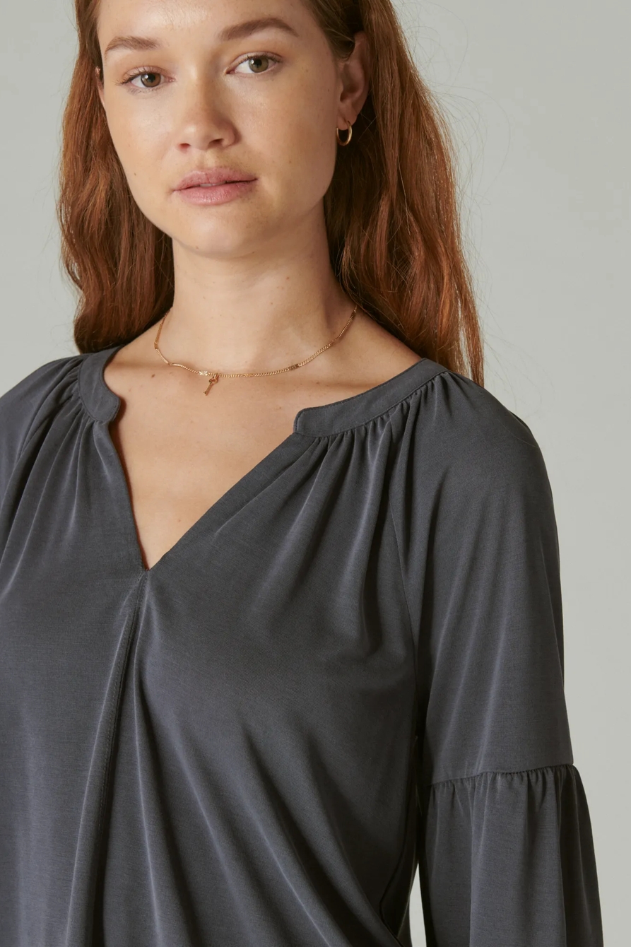 LONG SLEEVE NOTCHED NECK SANDWASH TOP, image 2
