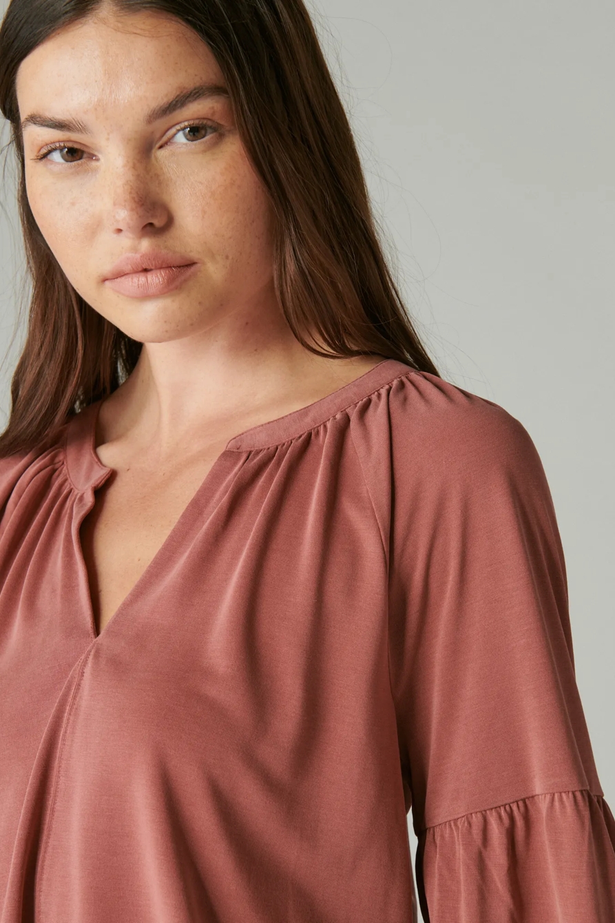 LONG SLEEVE NOTCHED NECK SANDWASH TOP, image 2