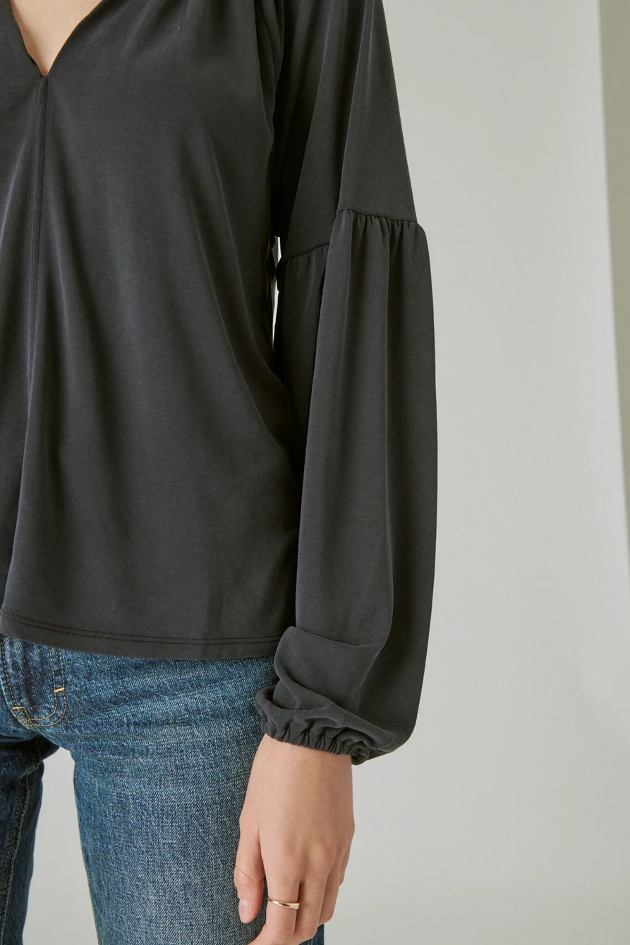 LONG SLEEVE NOTCHED NECK SANDWASH TOP, image 5