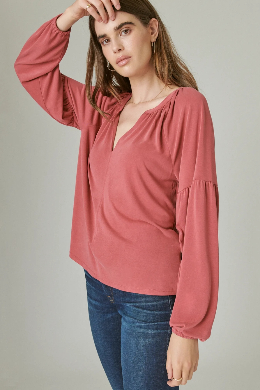 LONG SLEEVE NOTCHED NECK SANDWASH TOP, image 3