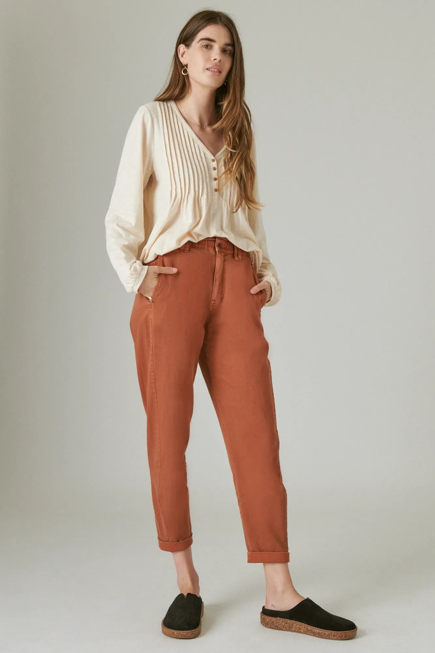 PLEATED V-NECK KNIT TOP, image 3