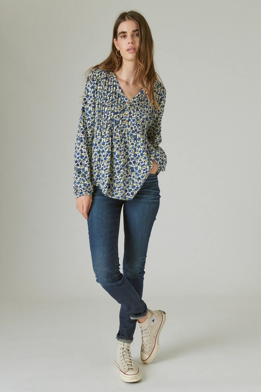 PLEATED V-NECK KNIT TOP, image 2