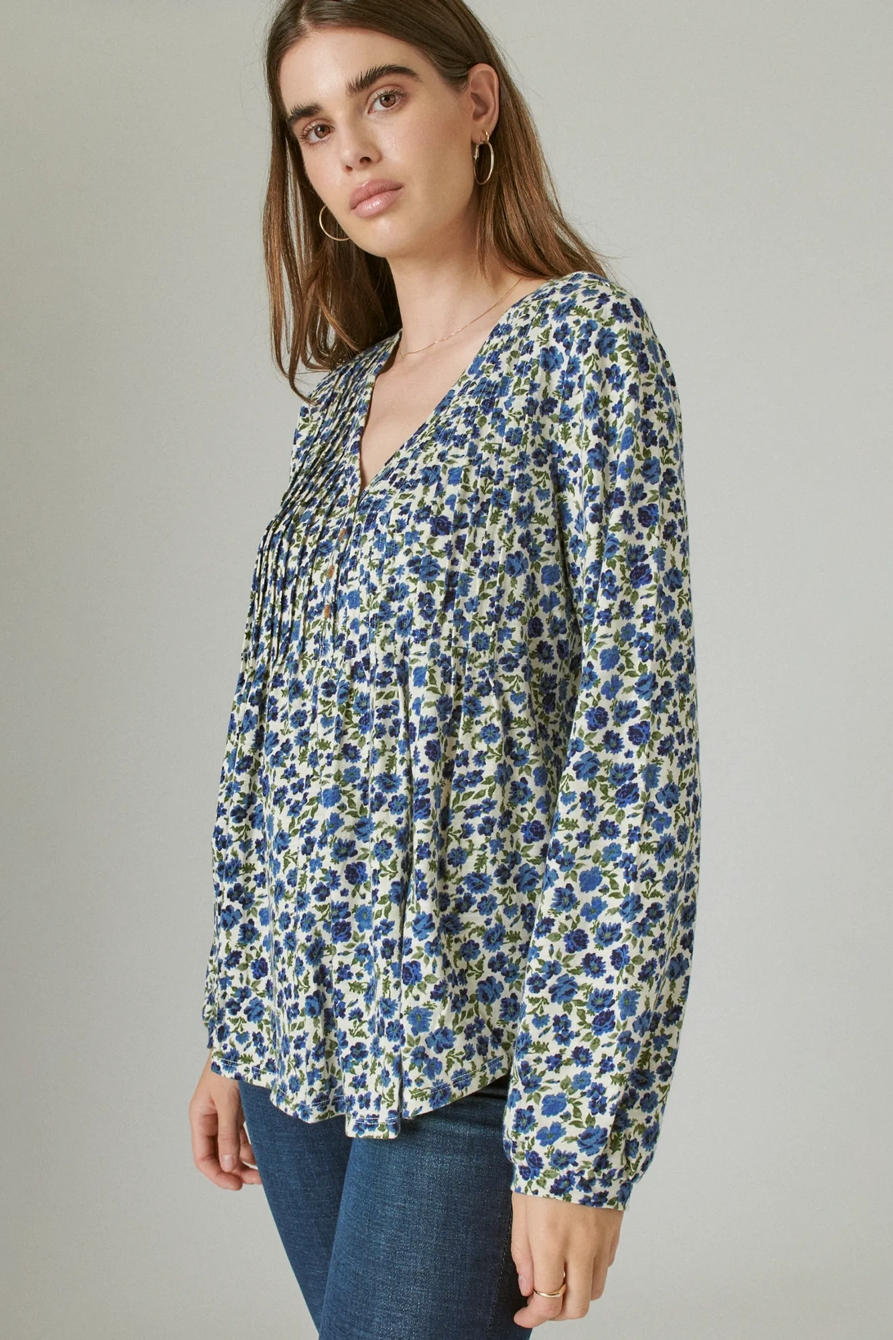 PLEATED V-NECK KNIT TOP, image 3