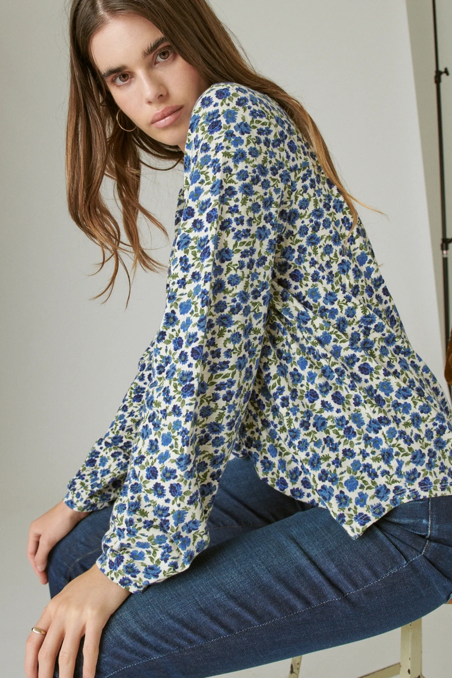 PLEATED V-NECK KNIT TOP, image 6