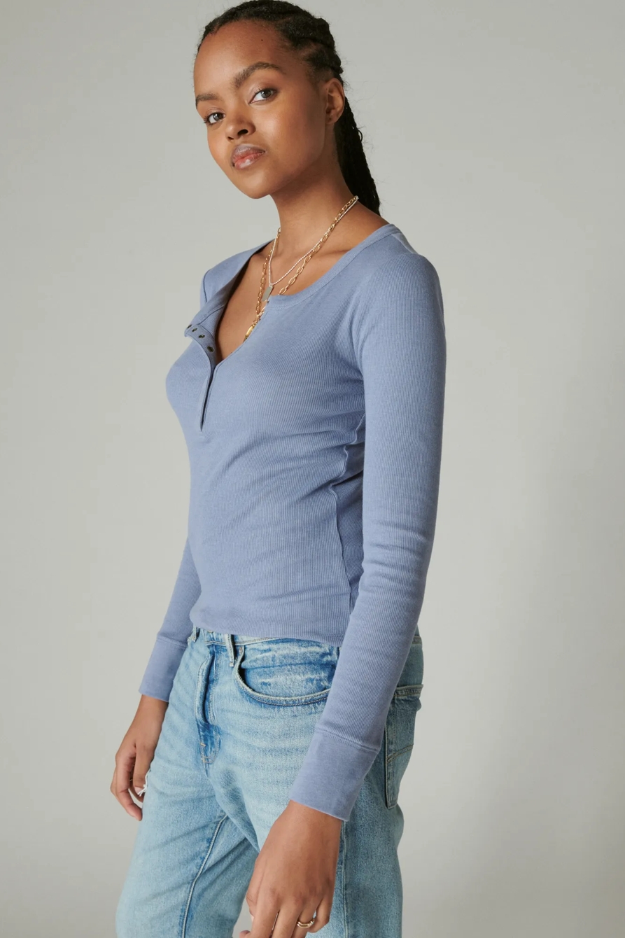 LONG SLEEVE RIBBED SNAP HENLEY, image 2