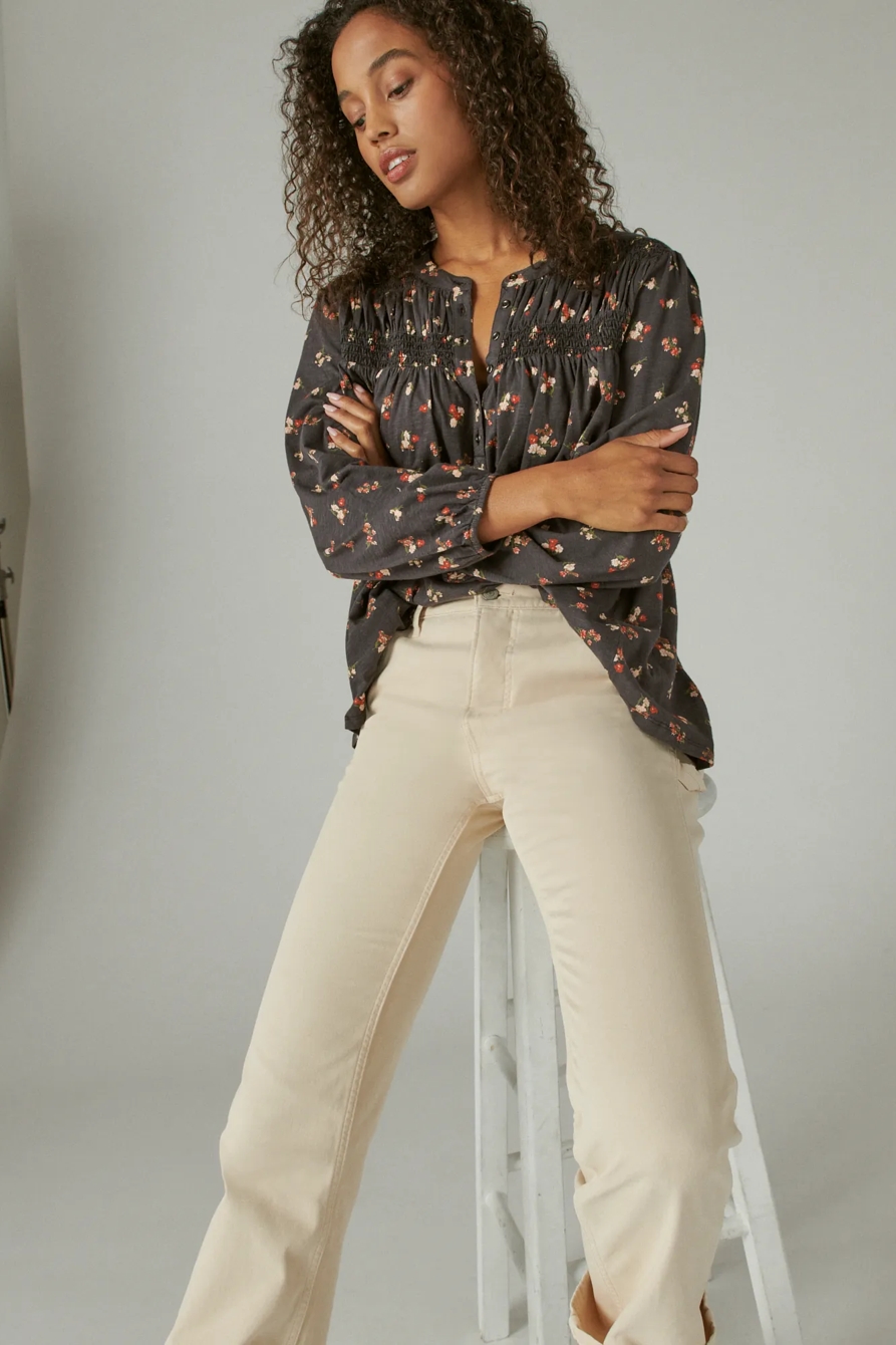 LONG SLEEVE SMOCKED YOKE TOP, image 6