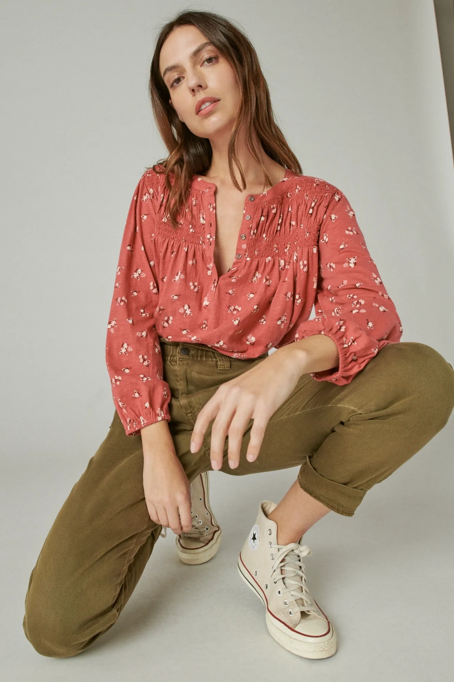 LONG SLEEVE SMOCKED YOKE TOP, image 6