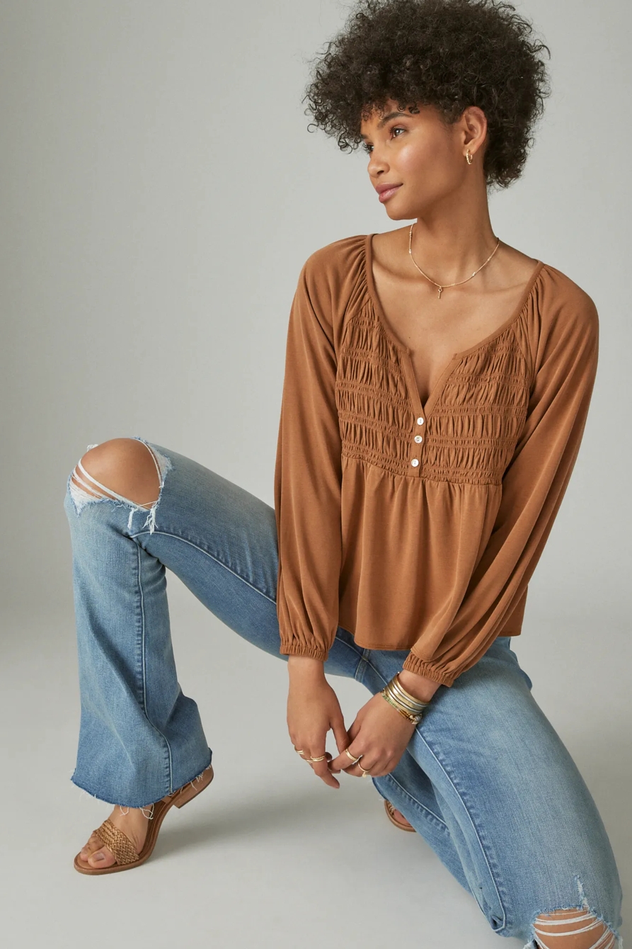 LONG SLEEVE SMOCKED SANDWASH TOP, image 1