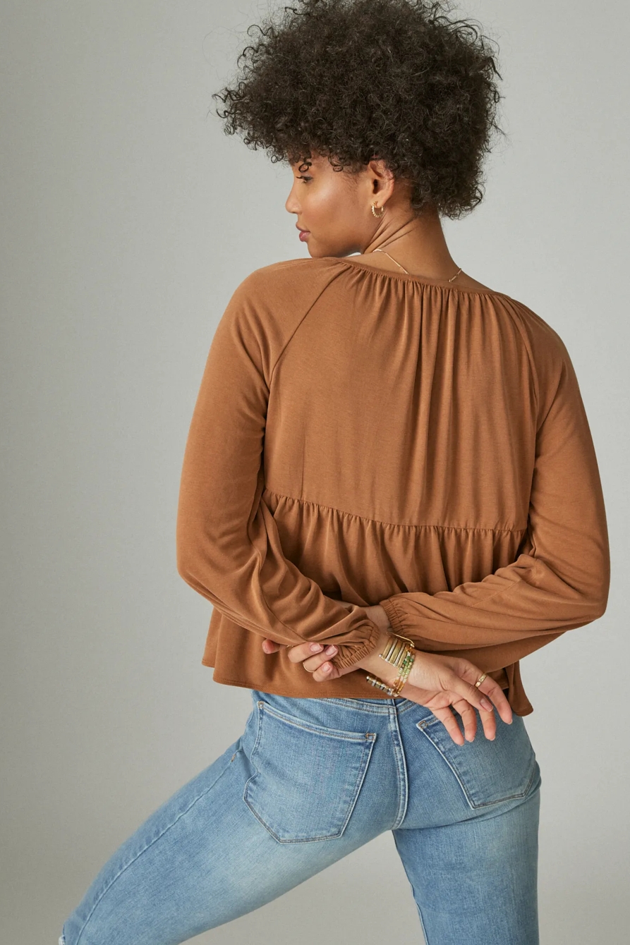 LONG SLEEVE SMOCKED SANDWASH TOP, image 3