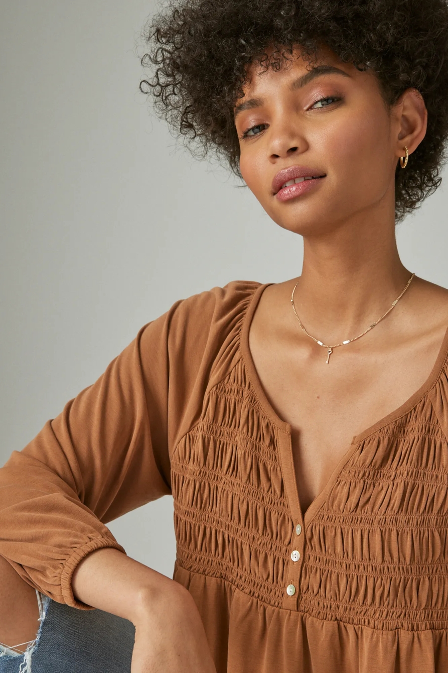 LONG SLEEVE SMOCKED SANDWASH TOP, image 4