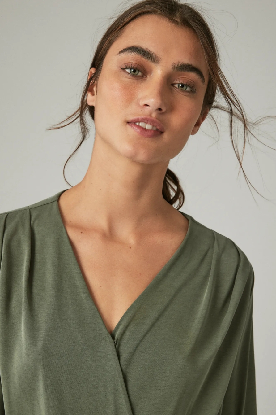 LONG SLEEVE SANDWASH WRAP TOP, image 3