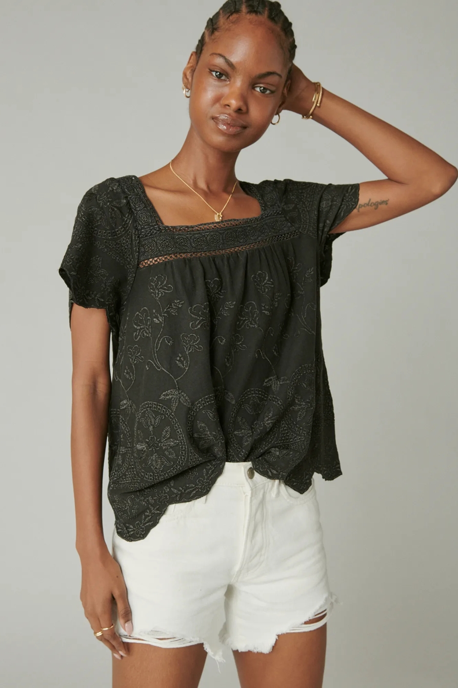 EMBROIDERED FLUTTER SLEEVE TOP, image 3