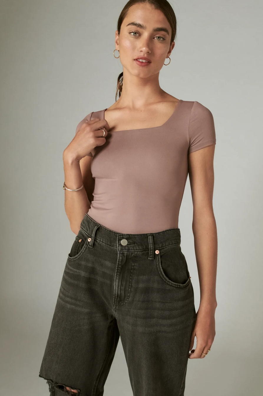 SQUARE NECK SEAMLESS TOP, image 2