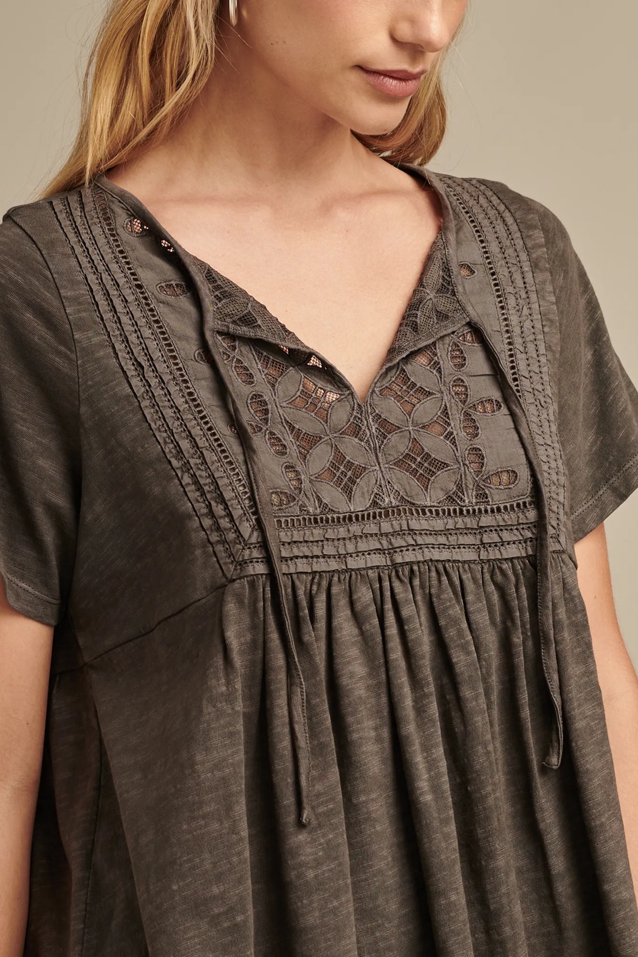 EMROIDERED YOKE TEE, image 2