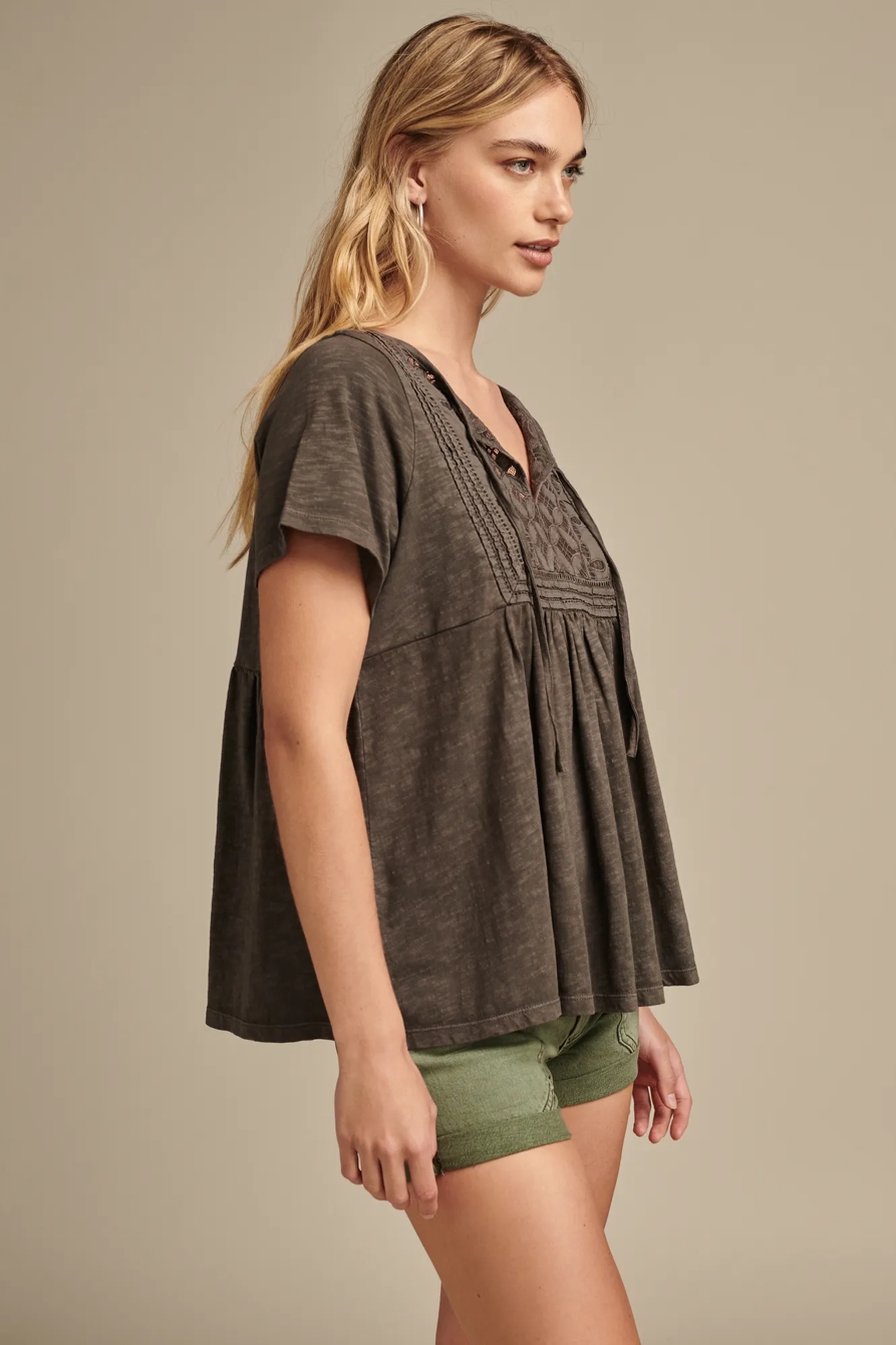 EMROIDERED YOKE TEE, image 3
