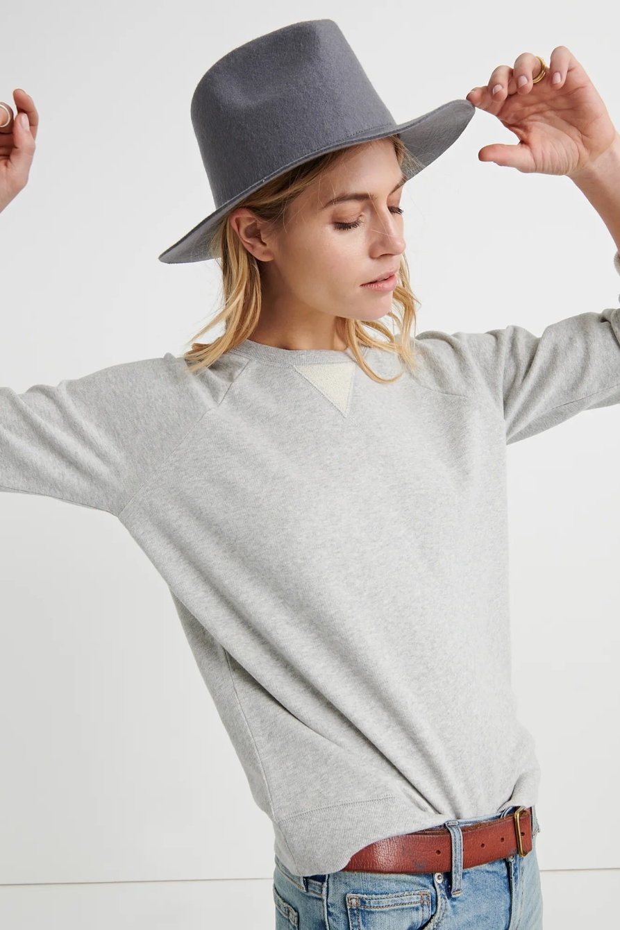CLASSIC CREW NECK SWEATSHIRT, image 2
