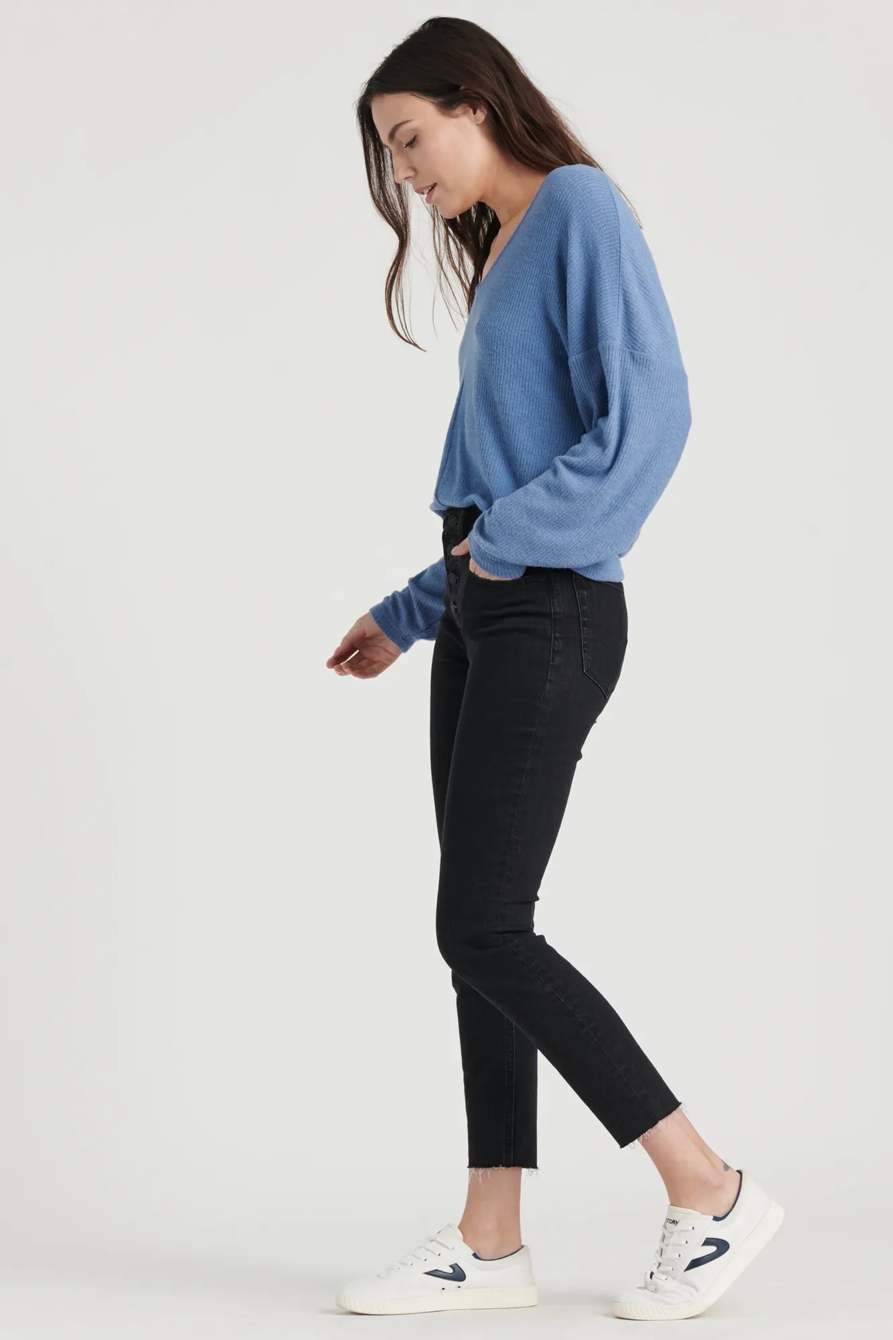 RIBBED V-NECK CLOUD JERSEY TOP, image 3