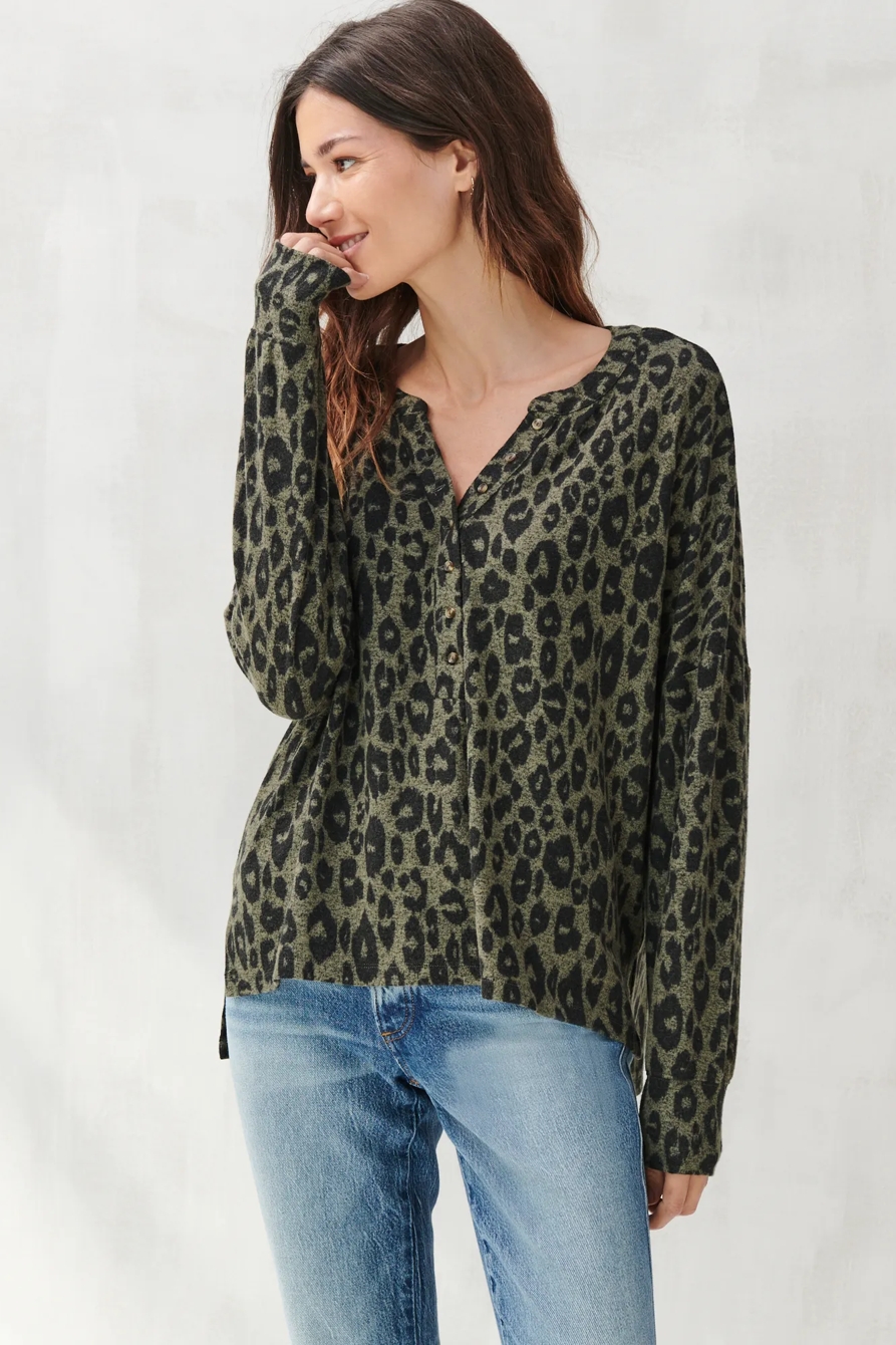 PRINTED BRUSHED HACCI HENLEY, image 1